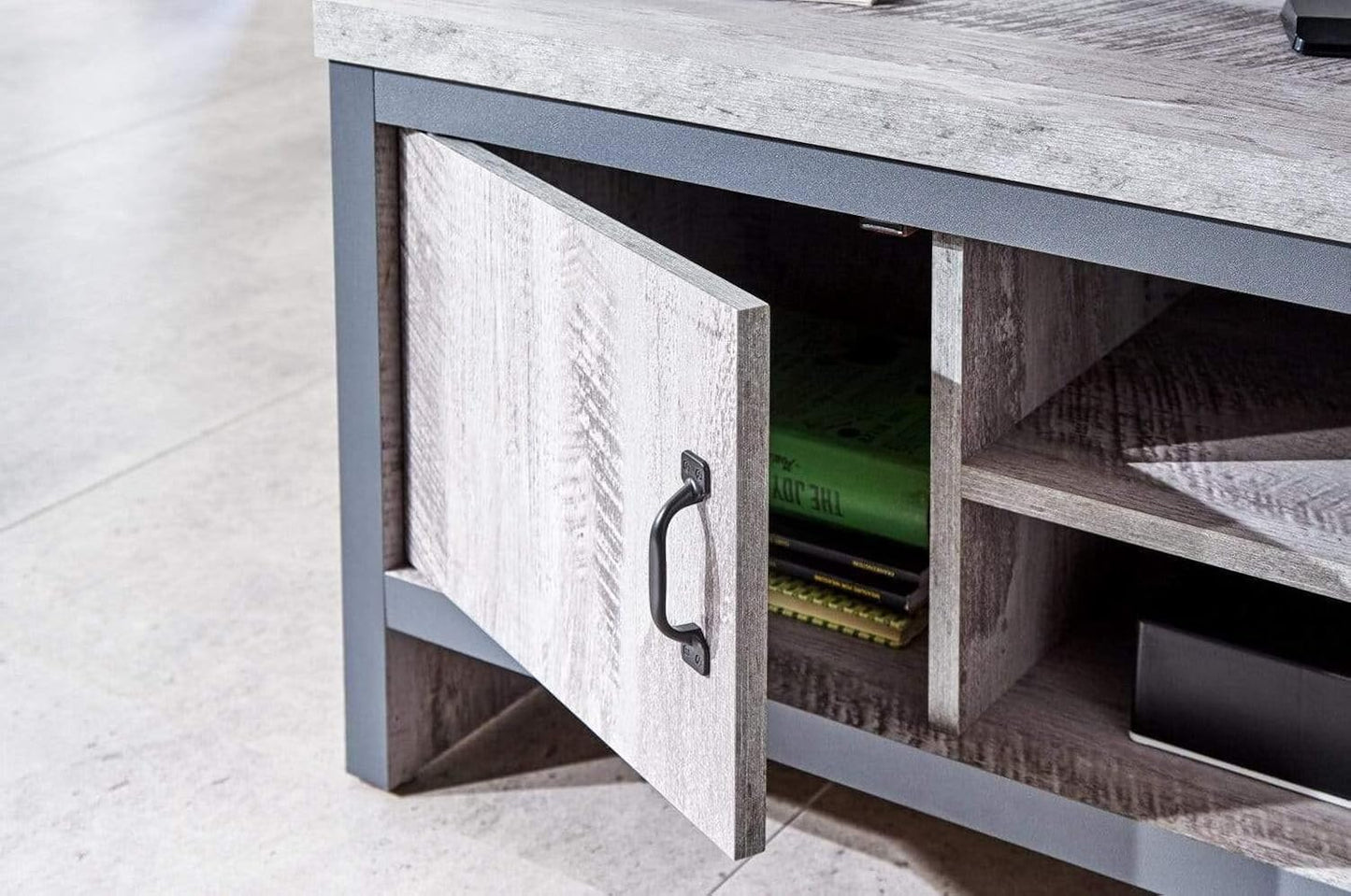 2 Cupboard & Shelf TV Unit