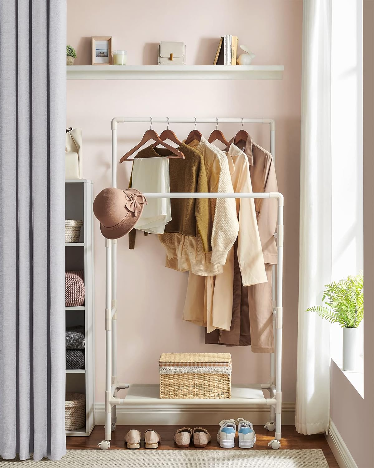 SONGMICS Metal Clothes Rack RDT101W02