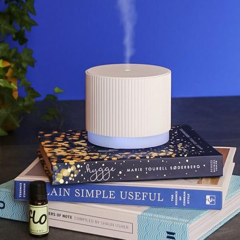 Essential oil aroma diffuser